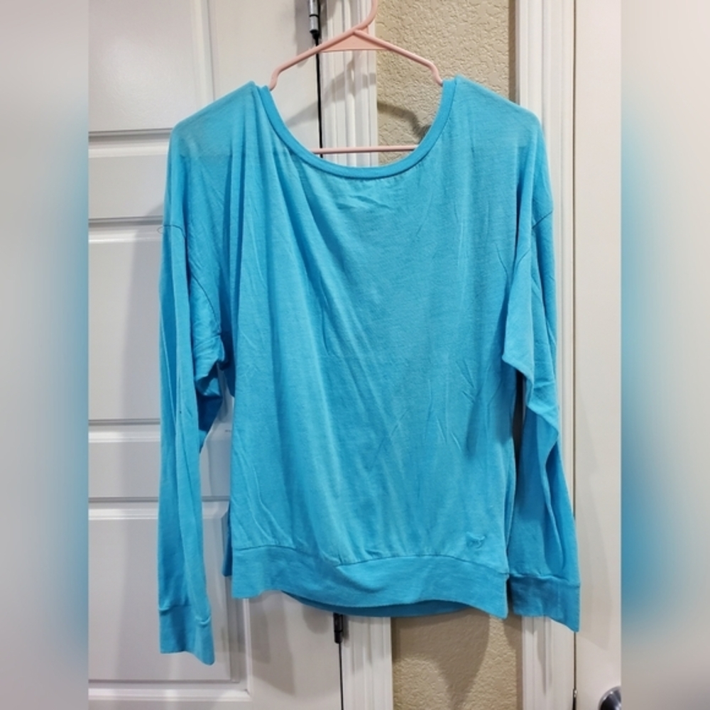 Victorias Secret Pink top‎